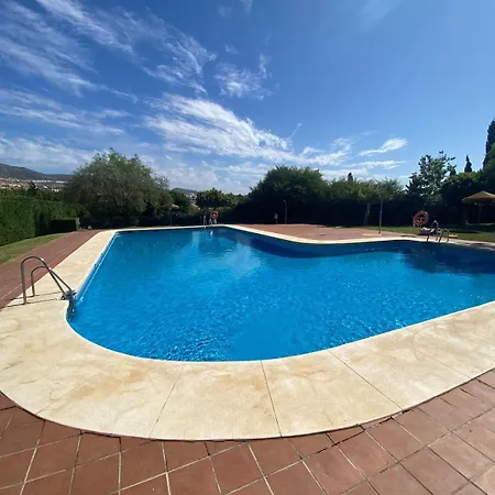 Surf & Sun House * 贝纳尔马德纳